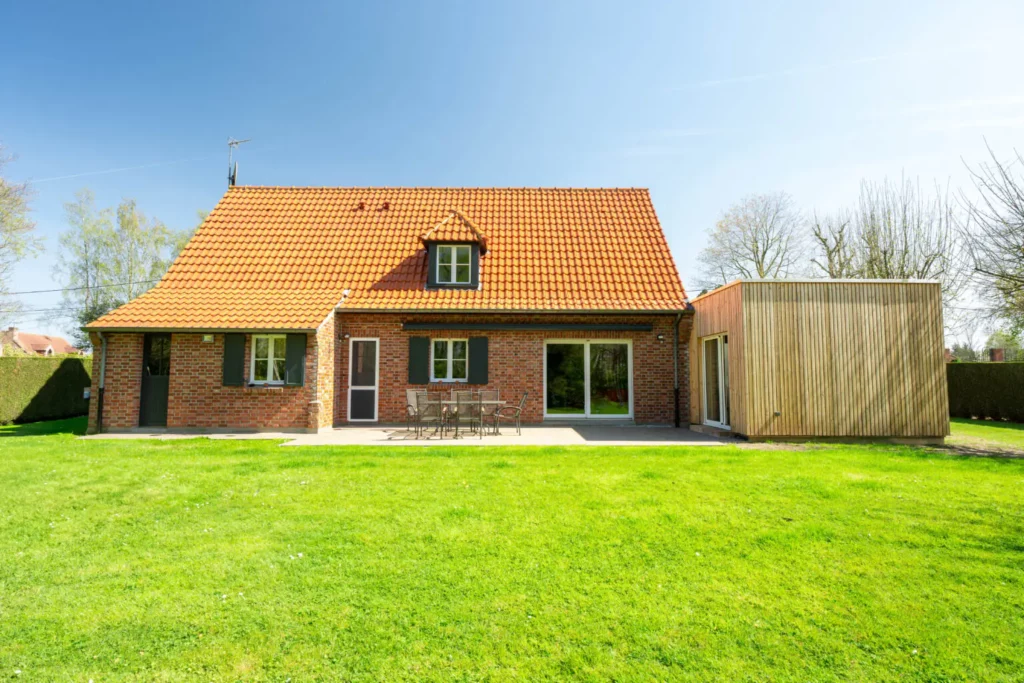 maison avec extension en bois